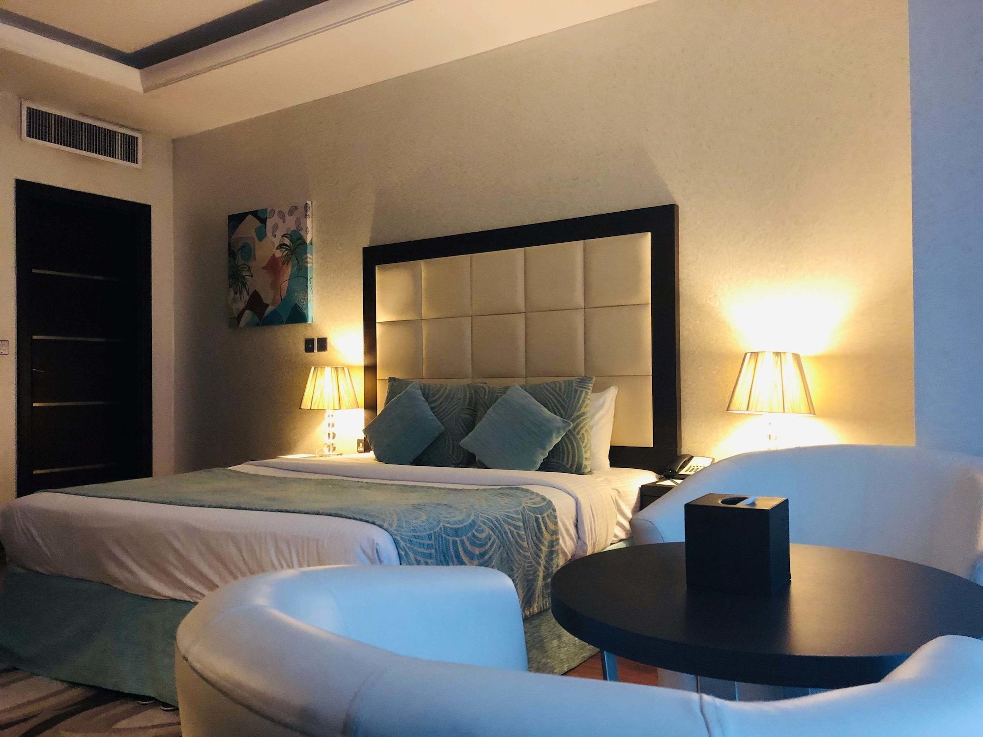 Hotel Gokulam Park Doha Exterior foto