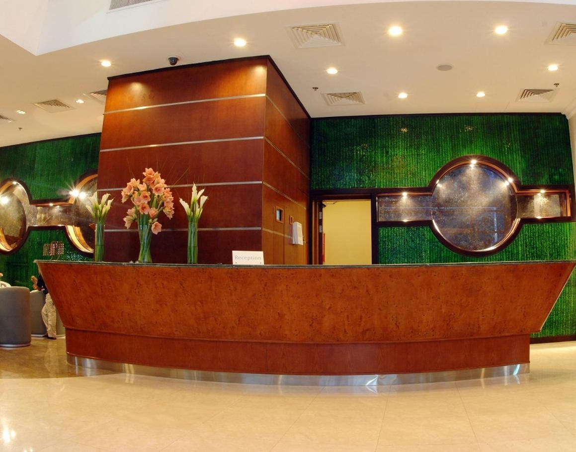 Hotel Gokulam Park Doha Interior foto