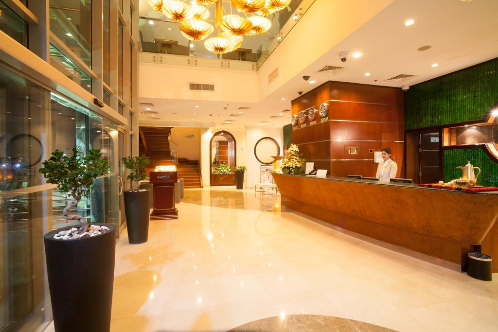 Hotel Gokulam Park Doha Exterior foto
