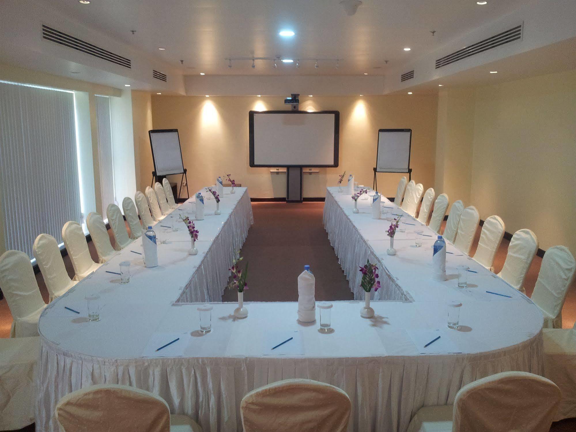 Hotel Gokulam Park Doha Business foto