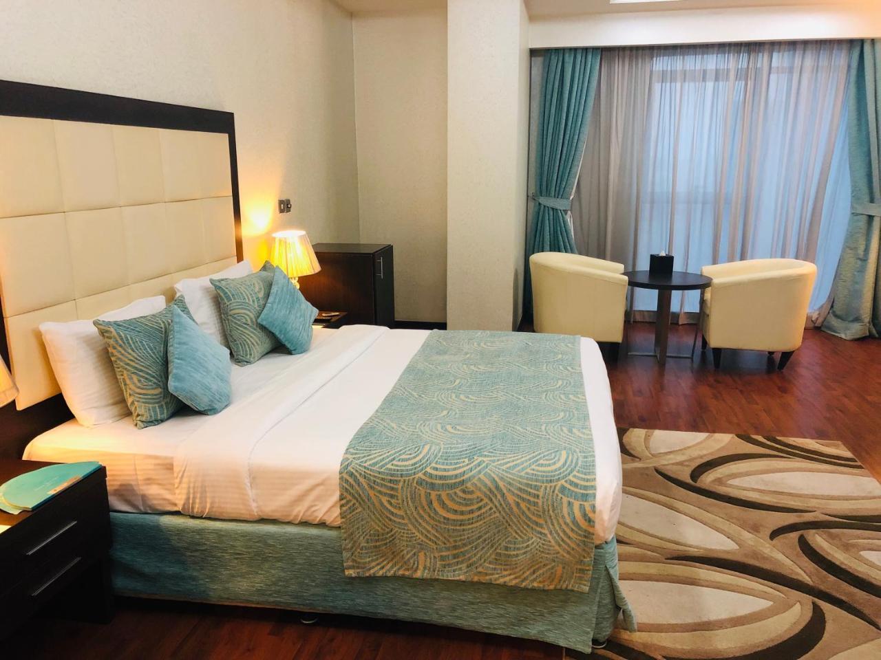 Hotel Gokulam Park Doha Exterior foto