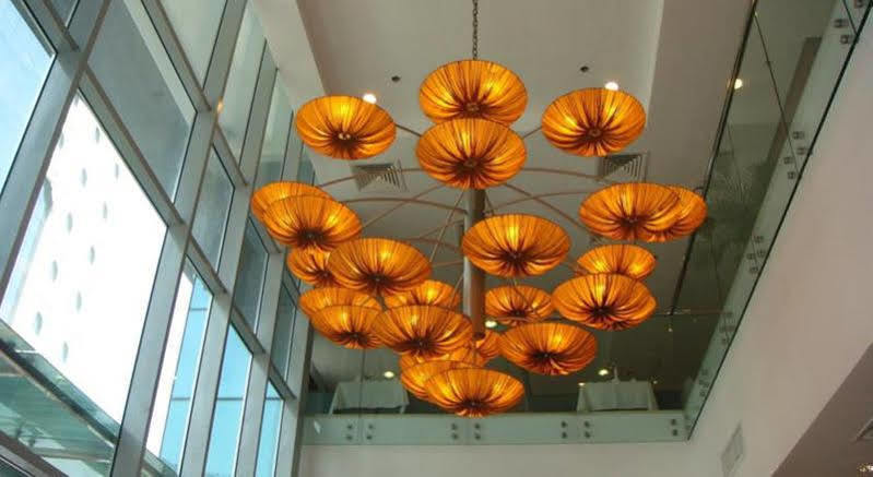 Hotel Gokulam Park Doha Exterior foto